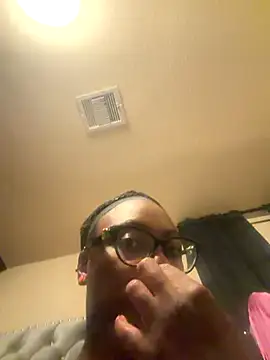 TrueeFantasee online show from 12/04/25, 02:32