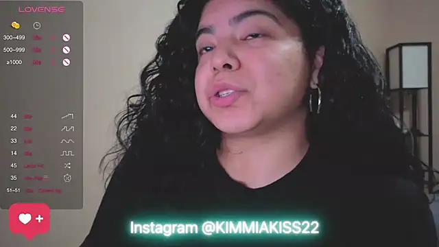 kimmiakiss22 online show from 02/17/25, 12:54