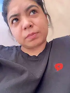 kimmiakiss22 online show from 02/21/25, 07:43