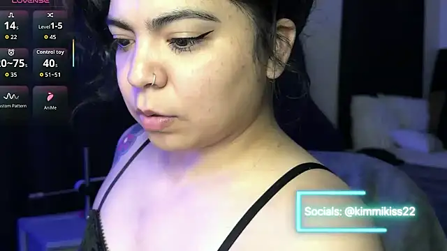 kimmiakiss22 online show from 10/05/25, 12:20