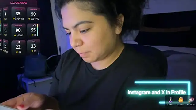 kimmiakiss22 online show from 10/13/25, 03:28