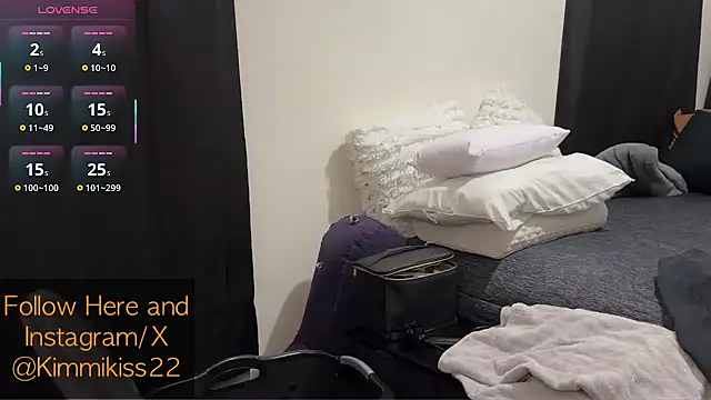 kimmiakiss22 online show from 11/01/25, 11:40