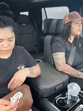 kimmiakiss22 online show from 05/04/26, 11:34