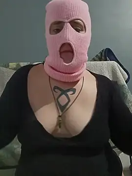 Lolabeluccia xh  online show from 12/04/25, 07:39