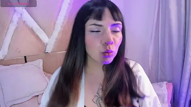 xhinata hyugax online show from 12/21/25, 09:55