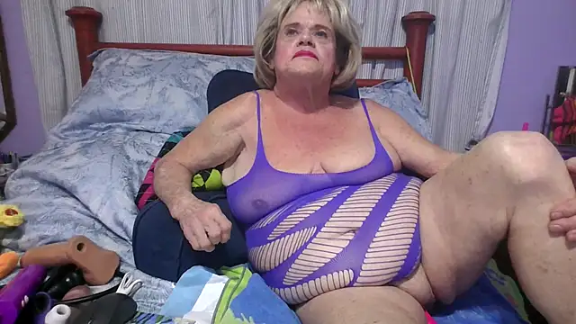 Snapshot of BigClitMelody chatting on 01/17/26, 11:52 BigClitMelody online show from 01/17/26, 11:52