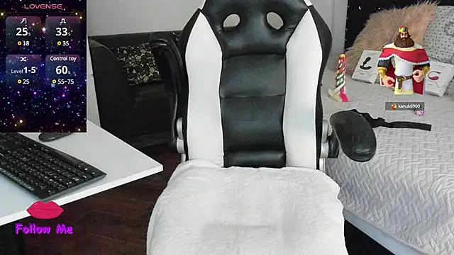 natasha logan  online show from 12/14/24, 07:07