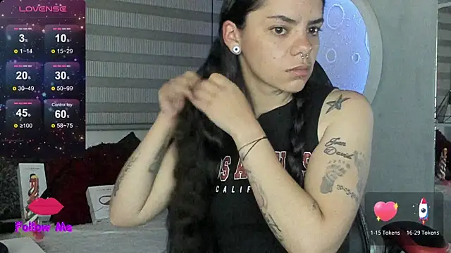 Snapshot of natasha_logan_ chatting on 07/27/26, 04:08 natasha logan online show from 07/27/26, 04:08