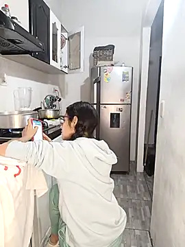 catire2323 online show from 12/28/24, 09:40