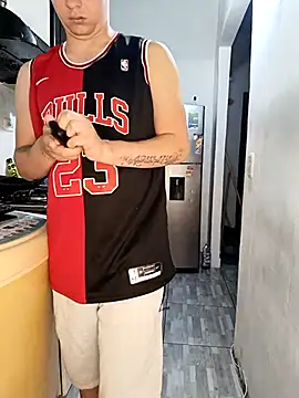 catire2323 online show from 02/27/25, 12:21