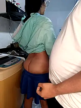 catire2323 online show from 09/18/25, 02:35