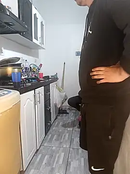 catire2323 online show from 10/17/25, 12:14