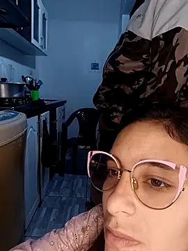 catire2323 online show from 11/21/25, 02:43