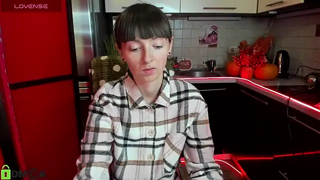 TayanaJons online show from 10/06/25, 06:55