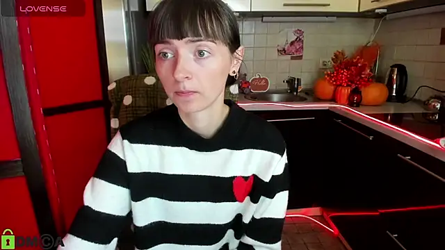 TayanaJons online show from 10/16/25, 07:20