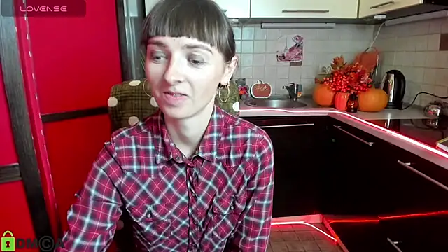 TayanaJons online show from 10/17/25, 07:00