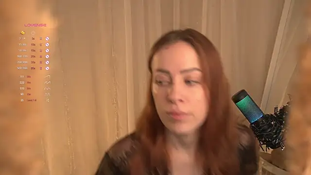 Snapshot of Poni_DII chatting on 04/03/26, 10:35 Poni DII online show from 04/03/26, 10:35