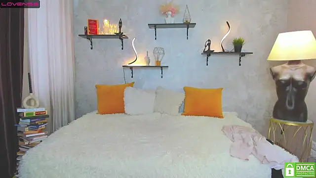 Snapshot of StripBianka chatting on 02/17/25, 06:09 StripBianka online show from 02/17/25, 06:09