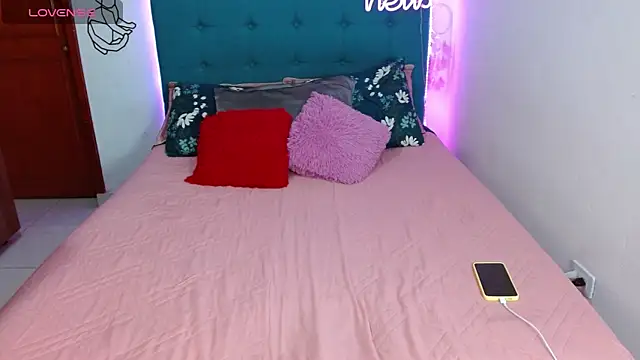 antonella sweet33 online show from 02/04/25, 08:38