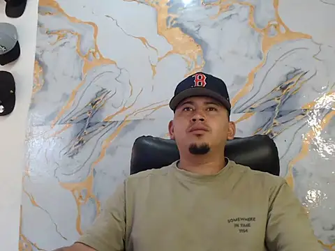 Snapshot of myke_andrade chatting on 07/25/26, 02:14 myke andrade online show from 07/25/26, 02:14