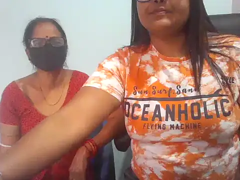 gyanvi1 online show from 01/10/25, 10:28