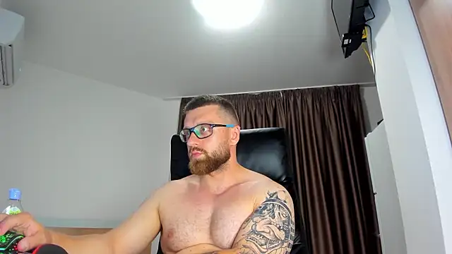Snapshot of Findom_guy chatting on 07/11/26, 07:05 Findom guy online show from 07/11/26, 07:05