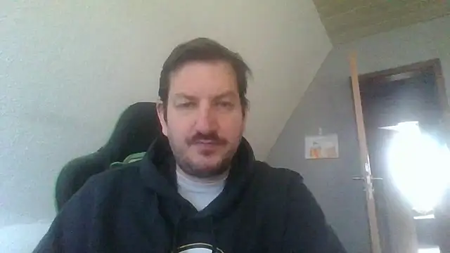 Snapshot of Golffahrer1982 chatting on 11/11/25, 12:05 Golffahrer1982 online show from 11/11/25, 12:05