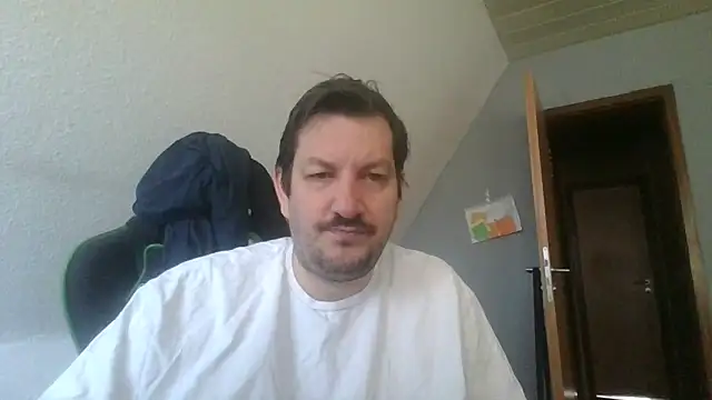 Snapshot of Golffahrer1982 chatting on 03/04/26, 09:15 Golffahrer1982 online show from 03/04/26, 09:15