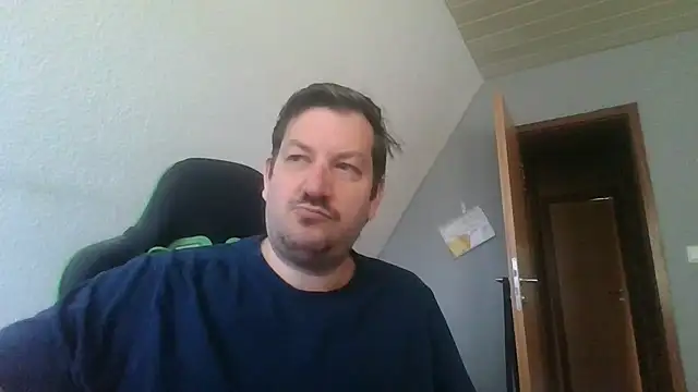 Snapshot of Golffahrer1982 chatting on 06/05/26, 09:15 Golffahrer1982 online show from 06/05/26, 09:15