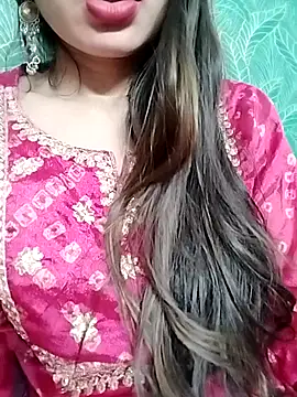 Snapshot of Noor_Darliing chatting on 02/14/25, 09:21 Noor Darliing online show from 02/14/25, 09:21