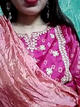 Snapshot of Noor_Darliing chatting on 02/25/25, 09:24 Noor Darliing online show from 02/25/25, 09:24