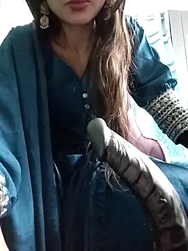 Snapshot of Noor_Darliing chatting on 03/03/25, 09:15 Noor Darliing online show from 03/03/25, 09:15