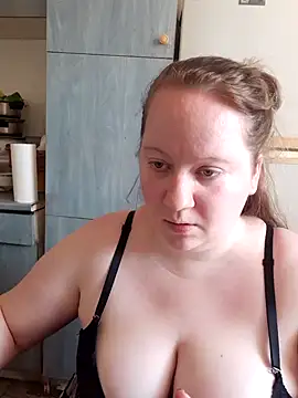 Snapshot of D_Marinna chatting on 03/17/25, 12:14 D Marinna online show from 03/17/25, 12:14
