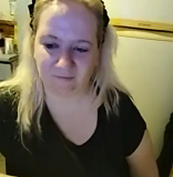 D Marinna online show from 11/08/25, 08:07