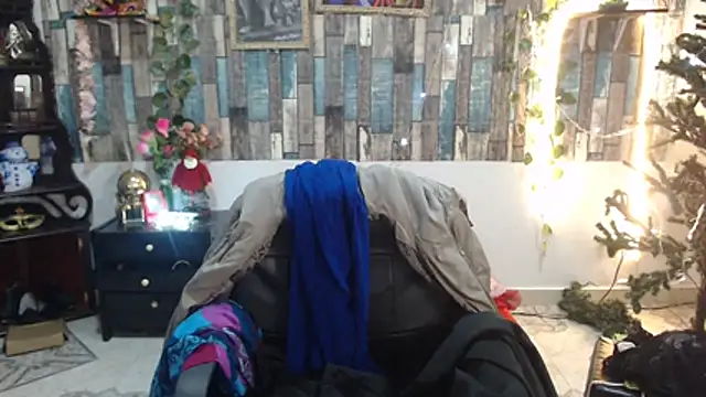 KarimaSarabe online show from 12/03/25, 08:51