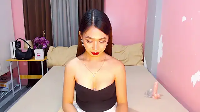 Snapshot of Malena_Ts chatting on 04/07/26, 11:43 Malena Ts online show from 04/07/26, 11:43