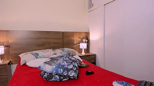 emily adams01 online show from 02/11/25, 03:29