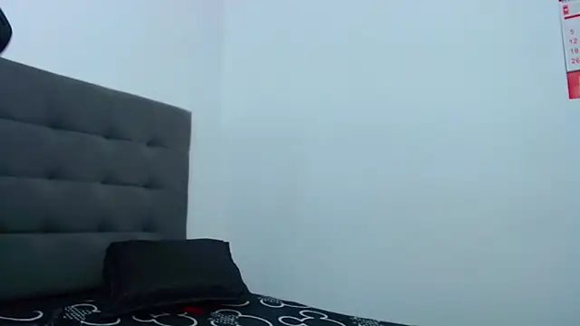 Snapshot of hanna_rabbit_ chatting on 10/12/25, 02:21 hanna rabbit  online show from 10/12/25, 02:21