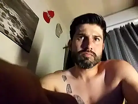 Snapshot of hotraillX chatting on 03/23/25, 06:26 hotraillX online show from 03/23/25, 06:26