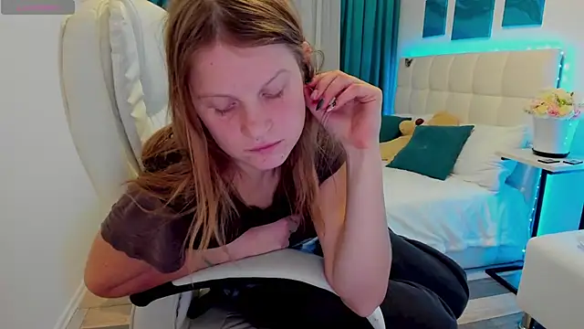 Kathlyn  Heath online show from 02/22/25, 07:14