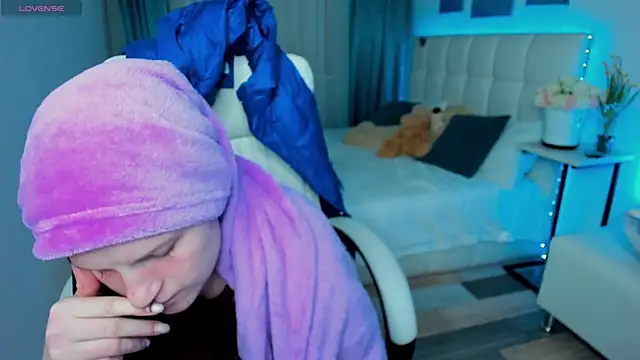 Kathlyn  Heath online show from 03/11/25, 06:41