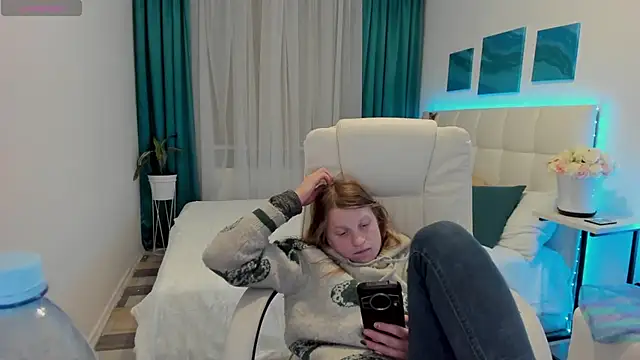 Kathlyn  Heath online show from 03/20/25, 10:18