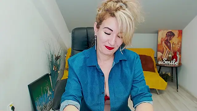 Cassandra Hotty online show from 01/20/25, 04:32