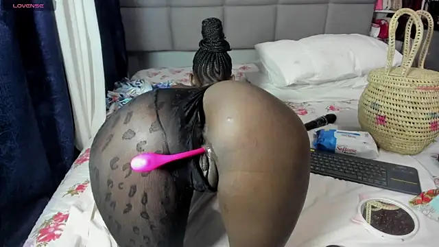 suhaila suus online show from 03/05/26, 01:12