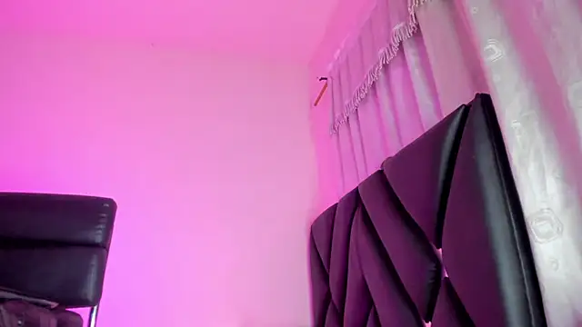 stephany doll  online show from 05/01/26, 09:03