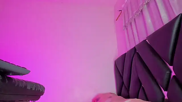 stephany doll  online show from 07/06/26, 03:03