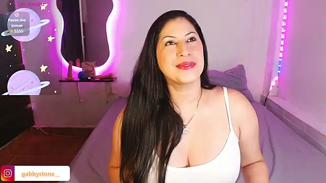 Gabby stone  online show from 12/01/25, 11:32