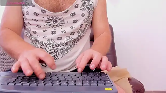 michacosio online show from 12/21/25, 05:42