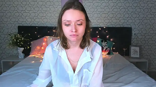 Linda Bryant online show from 03/16/25, 03:47