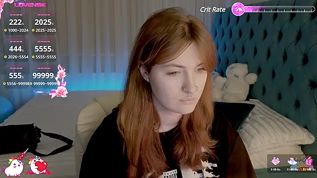  Chlo  e online show from 02/09/25, 10:11